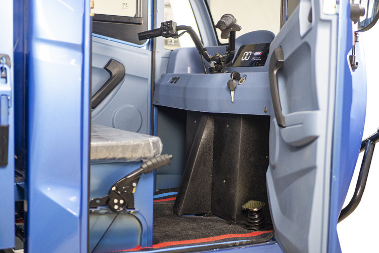 Грузовой электрический трицикл Rutrike КАРГО Кабина Дуал в Кургане