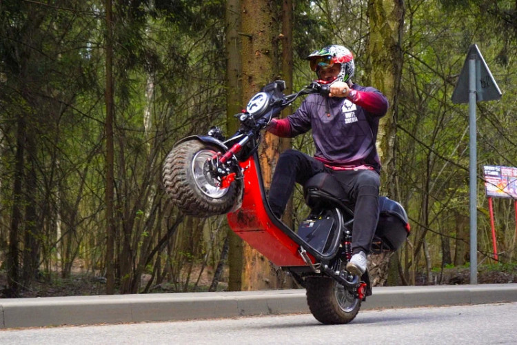 Электроскутер WHITE SIBERIA PRO 2500W в Кургане