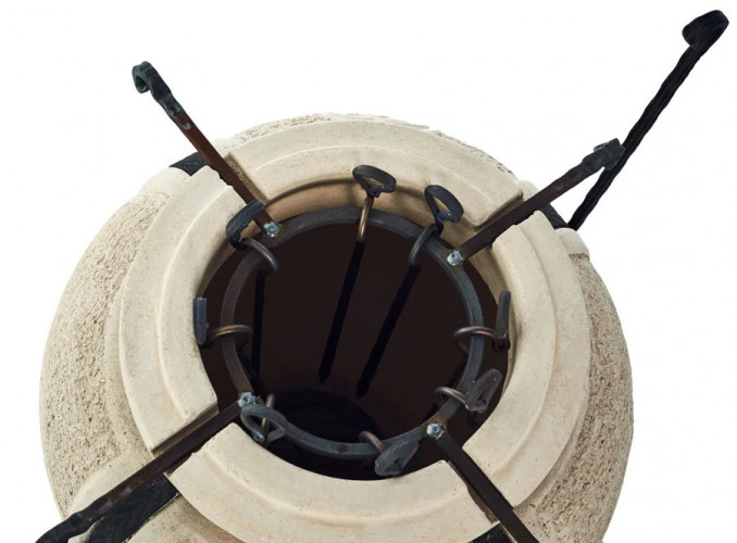 Тандыр Сармат Есаул с термометром в Кургане