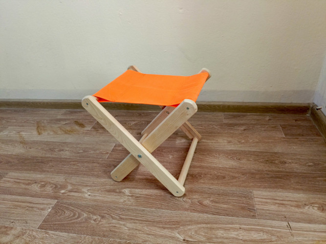 Табурет складной деревянный в Кургане