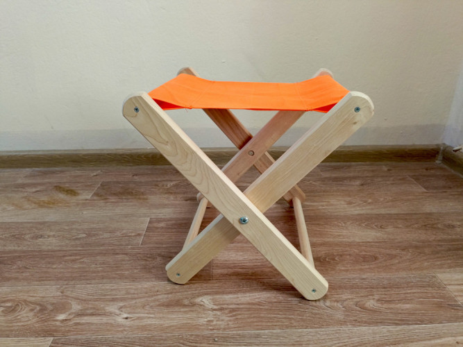 Табурет складной деревянный в Кургане