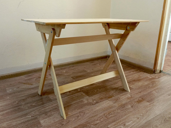 Стол складной деревянный в Кургане