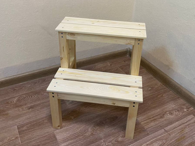 Табурет-стремянка деревянный в Кургане