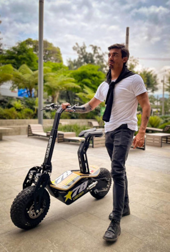 Электросамокат VeloCifero MAD 2000W в Кургане